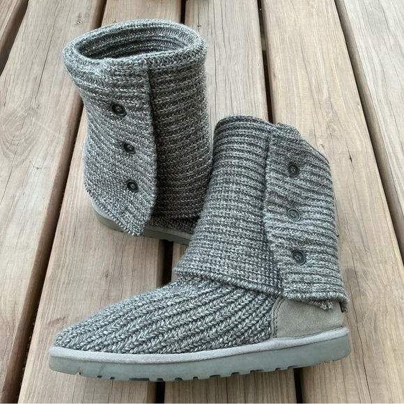 UGG knit boots 🔥🔥 - Picture 9 of 16
